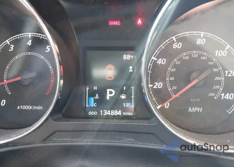 2016 Mitsubishi Outlander Sport 2.0 Es z USA, uszkodzony, nr VIN JA4AP3AU5GZ043476